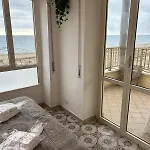 Lägenhet Le Terrazze Beachfront, Balcony, Parking, Private Access