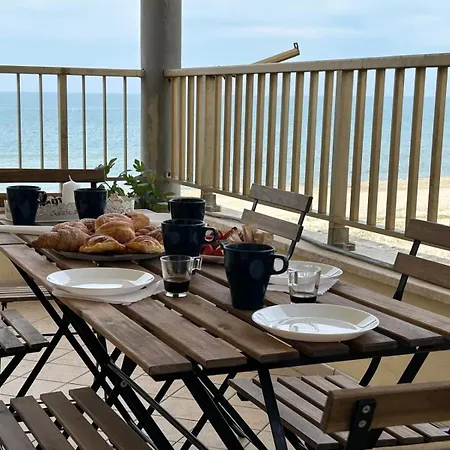 شقة Le Terrazze Beachfront, Balcony, Parking, Private Access تورفاينيكا
