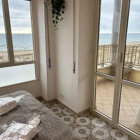 Appartement Le Terrazze Beachfront, Balcony, Parking, Private Access