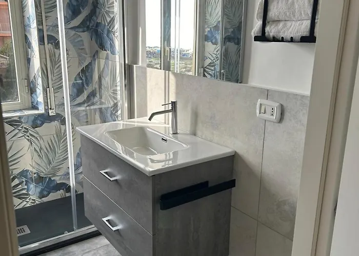 Le Terrazze Beachfront, Balcony, Parking, Private Access Apartmán Torvaianica